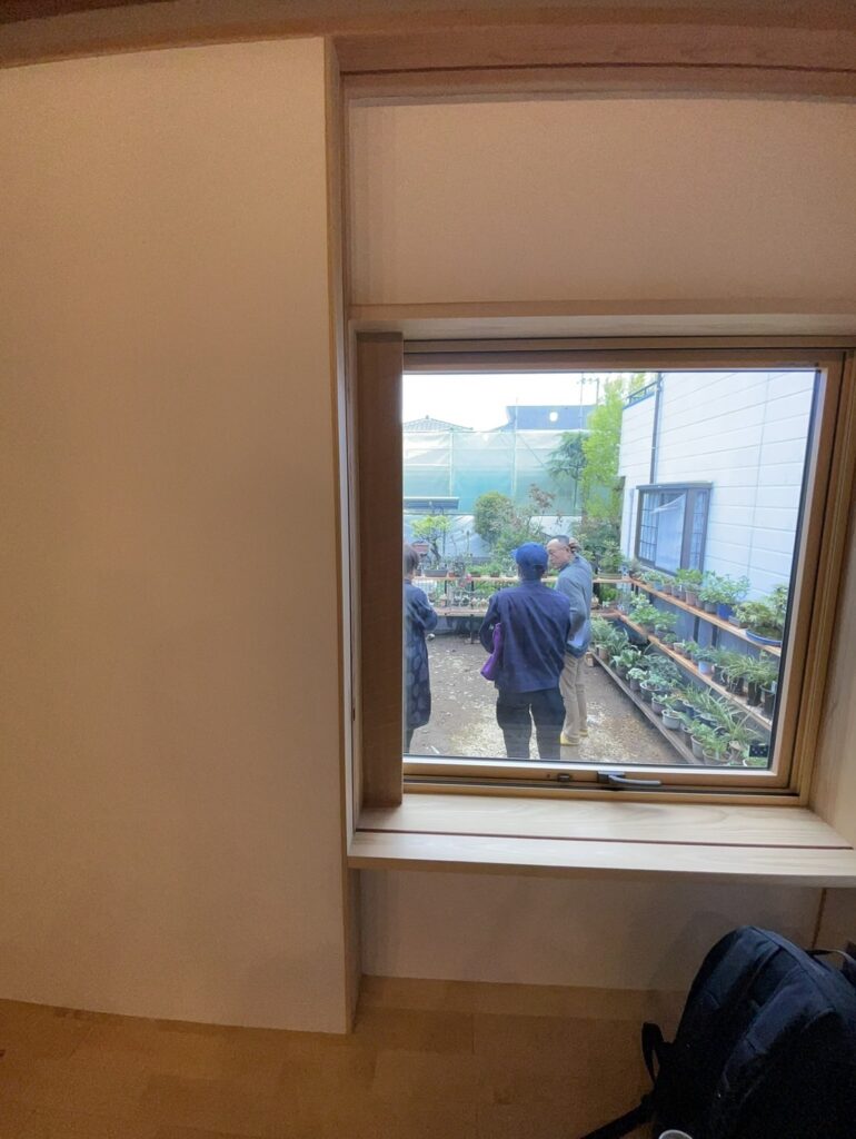 植木屋さんと打ち合わせの様子